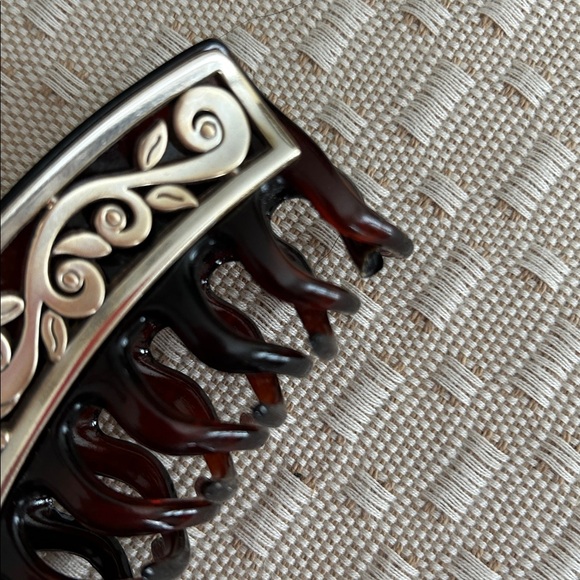 Brighton Hair Claw Clip - Picture 4 of 5